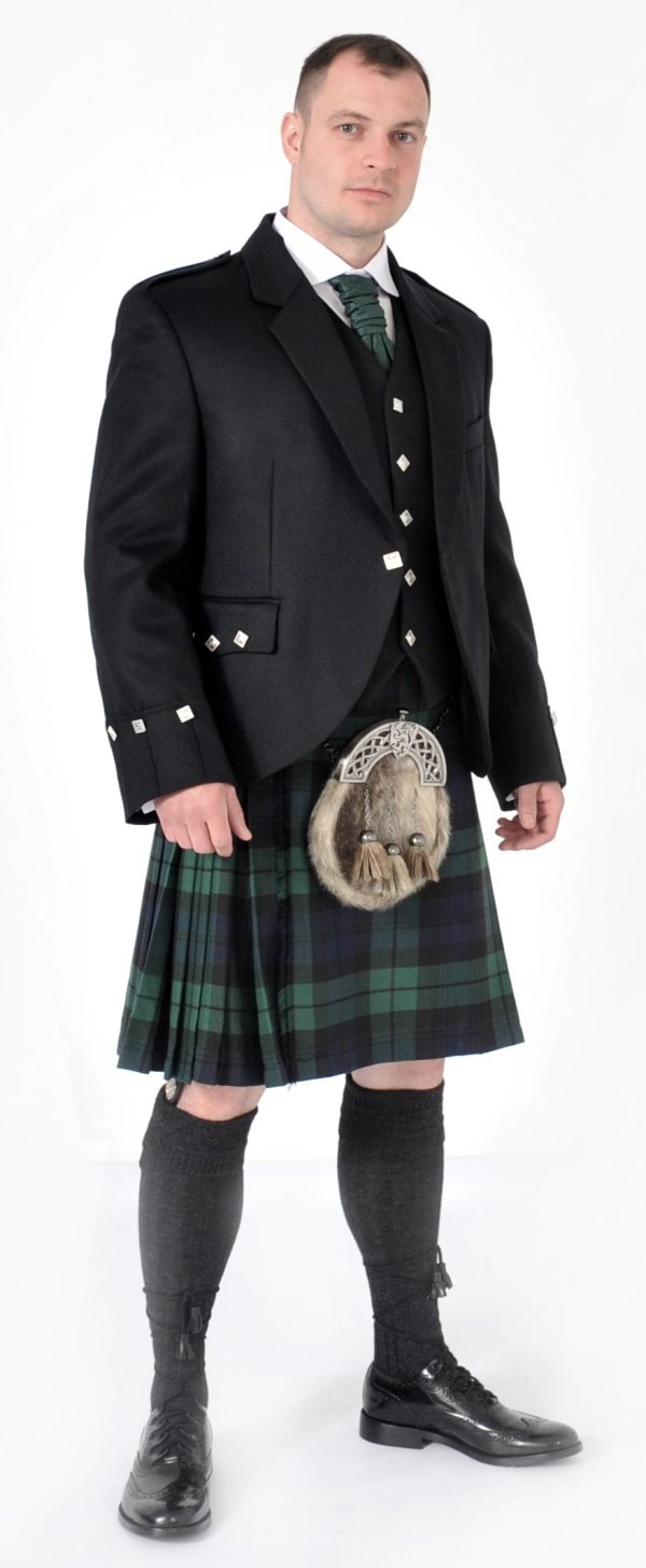 Scottish 8 Yard Black Watch Kilt outfits